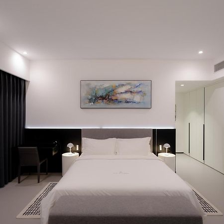 One Riviera Hotel And Residences Ban Souanmone Extérieur photo