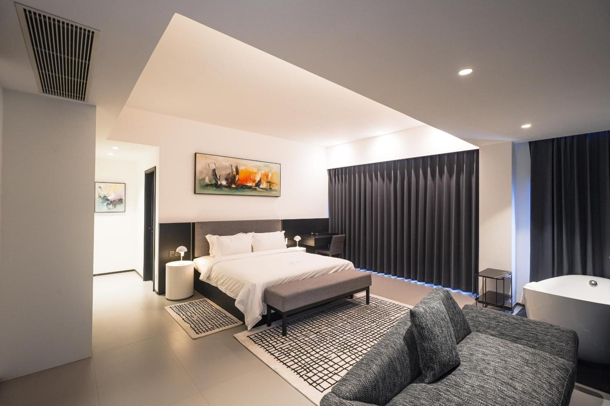 One Riviera Hotel And Residences Ban Souanmone Extérieur photo