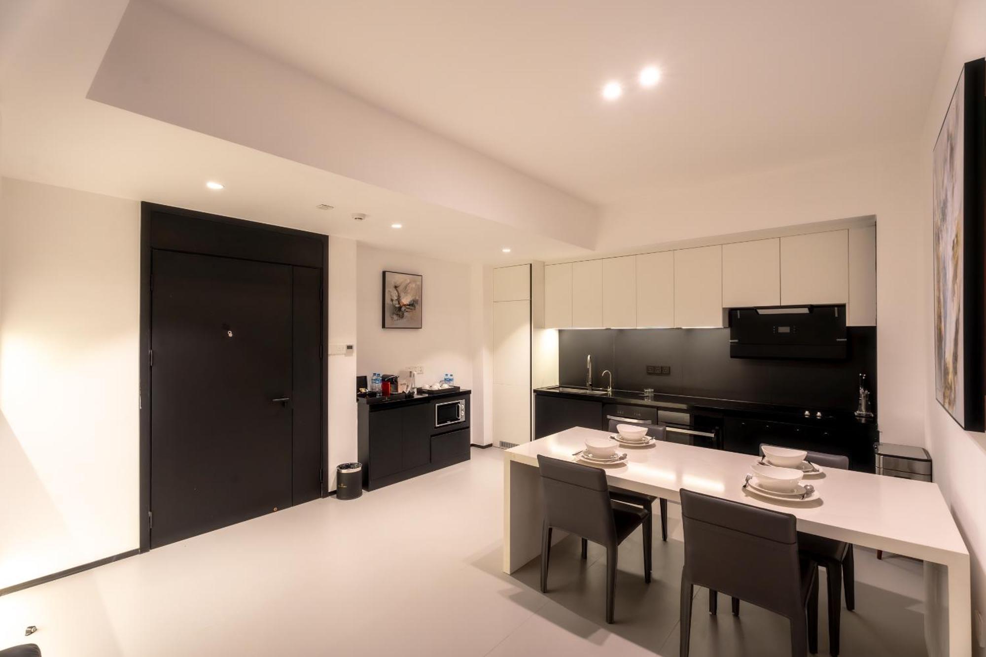 One Riviera Hotel And Residences Ban Souanmone Extérieur photo