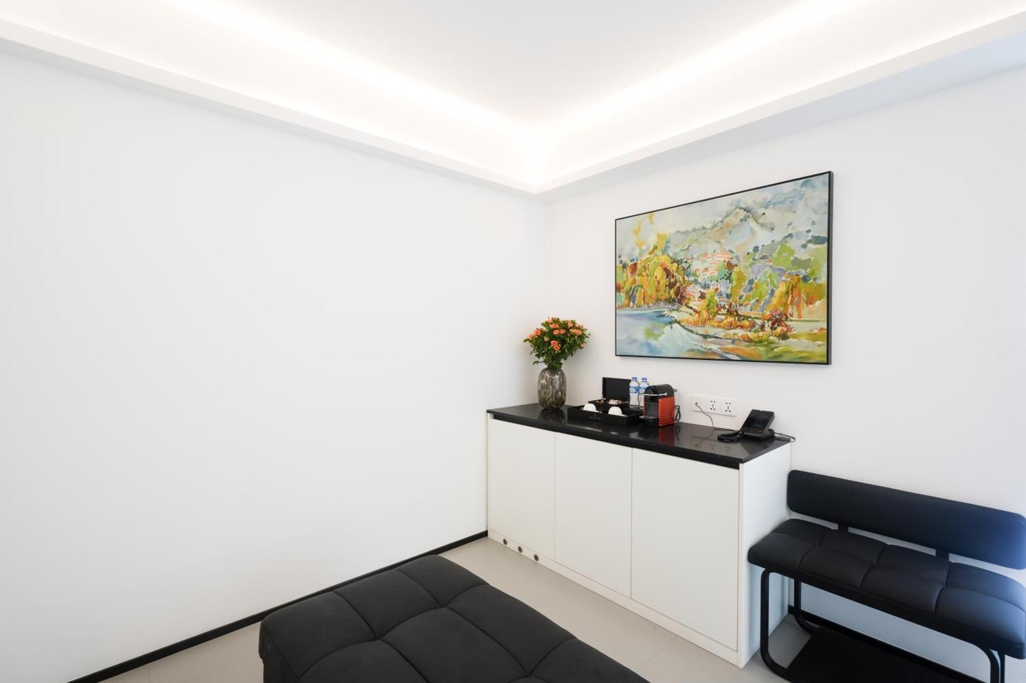 One Riviera Hotel And Residences Ban Souanmone Extérieur photo