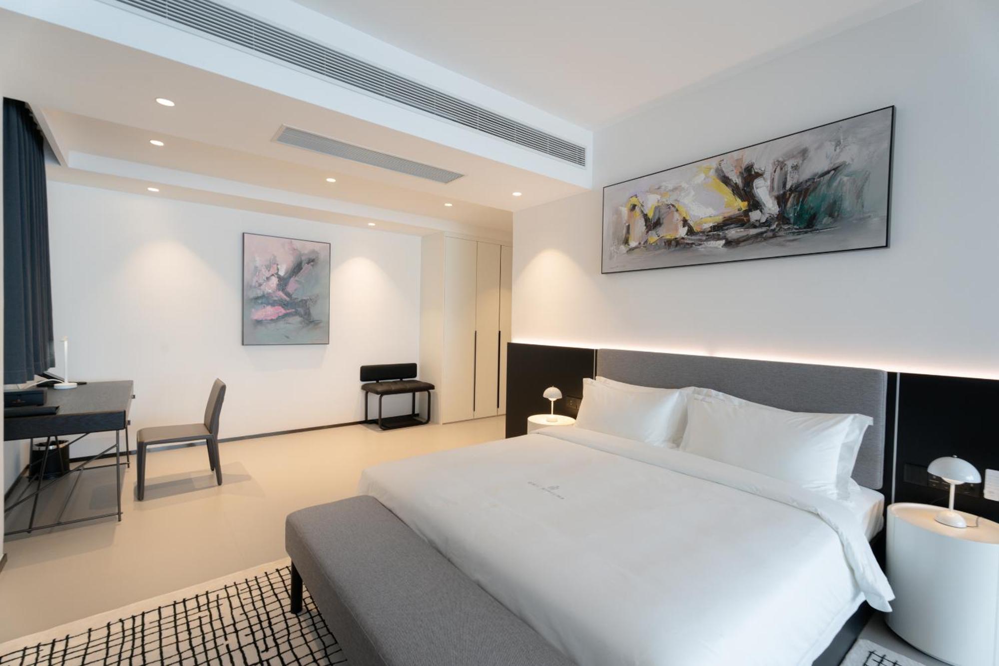 One Riviera Hotel And Residences Ban Souanmone Extérieur photo