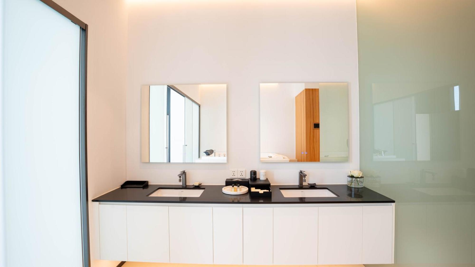 One Riviera Hotel And Residences Ban Souanmone Extérieur photo