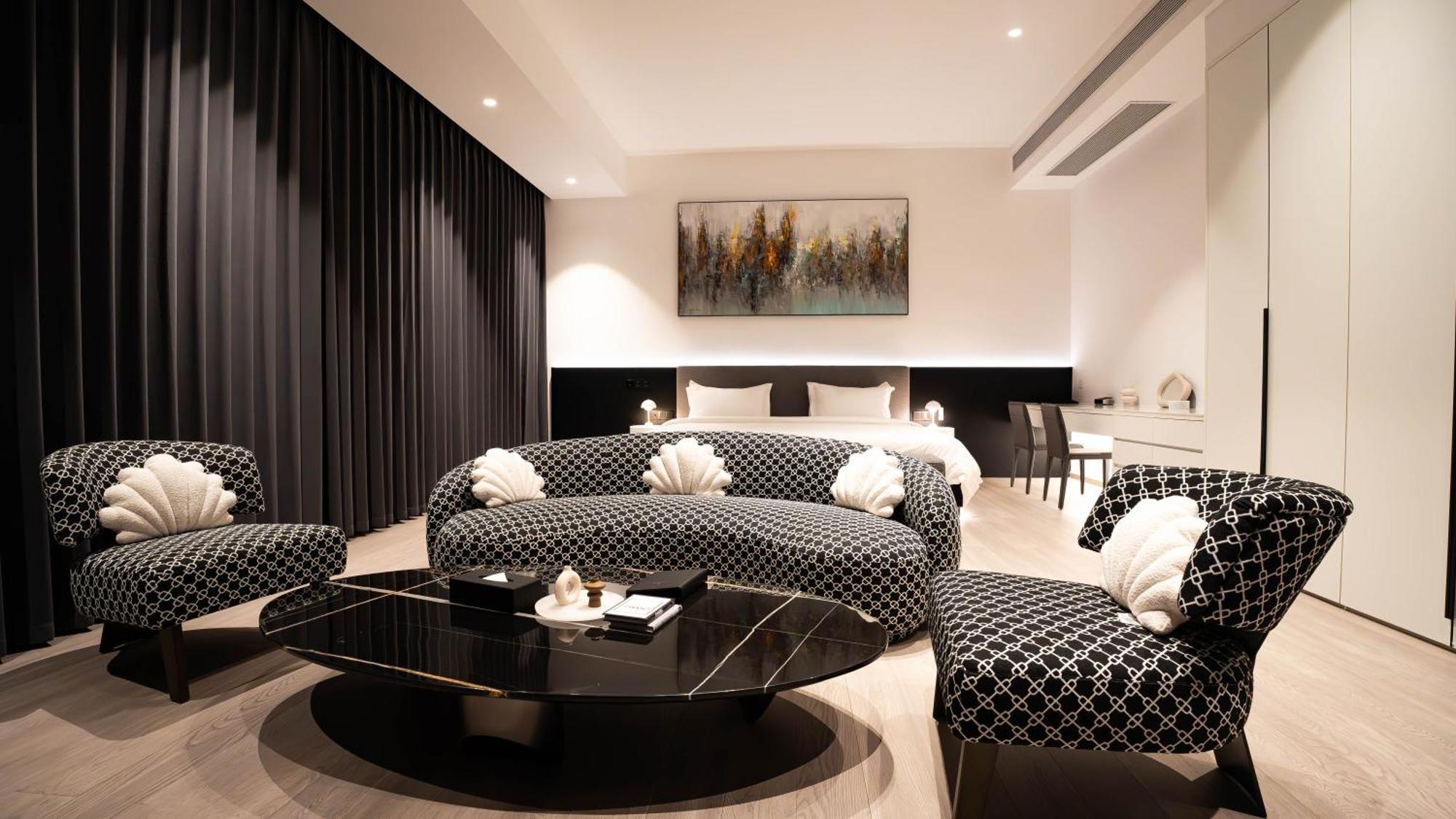 One Riviera Hotel And Residences Ban Souanmone Extérieur photo