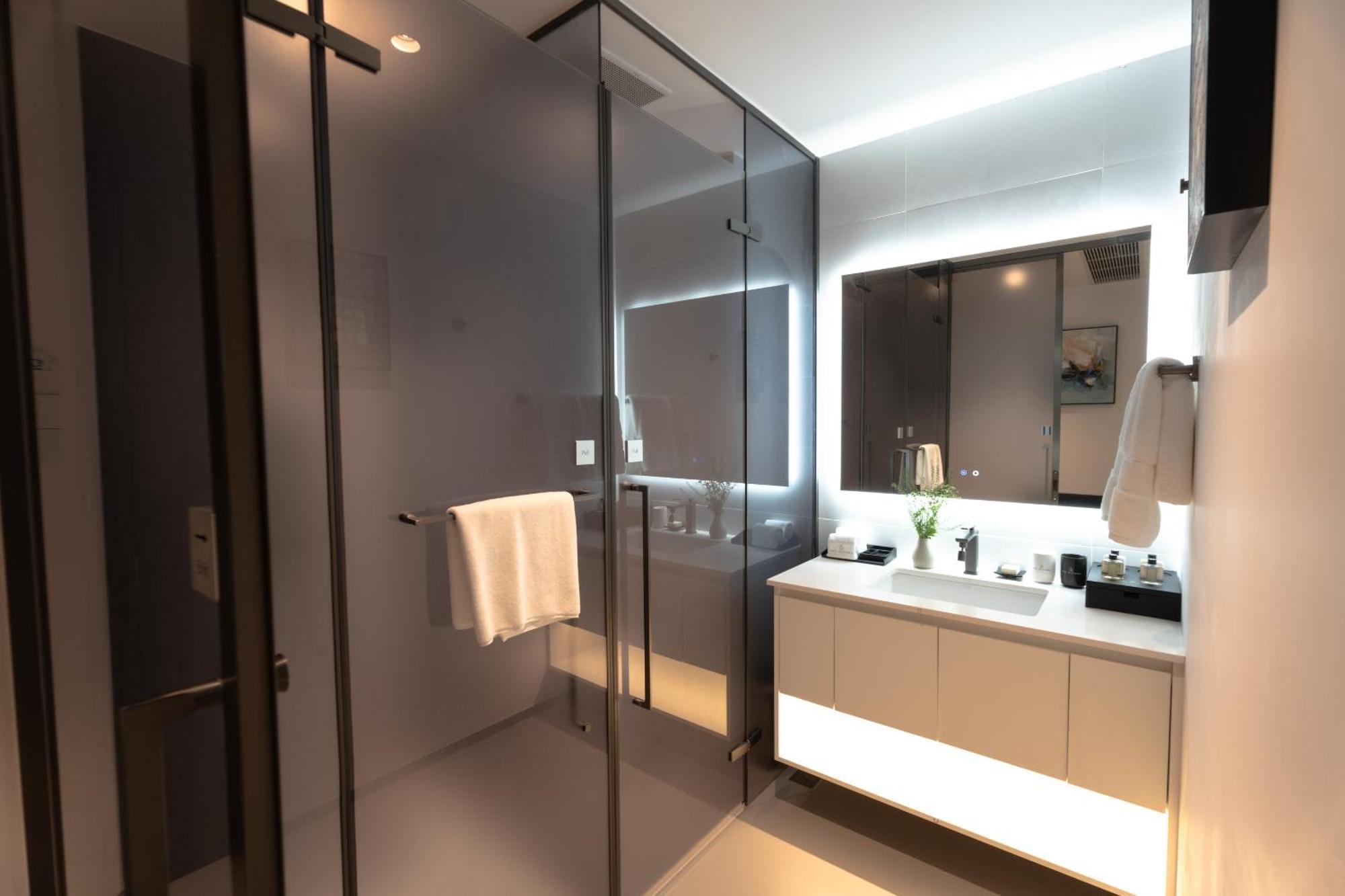 One Riviera Hotel And Residences Ban Souanmone Extérieur photo