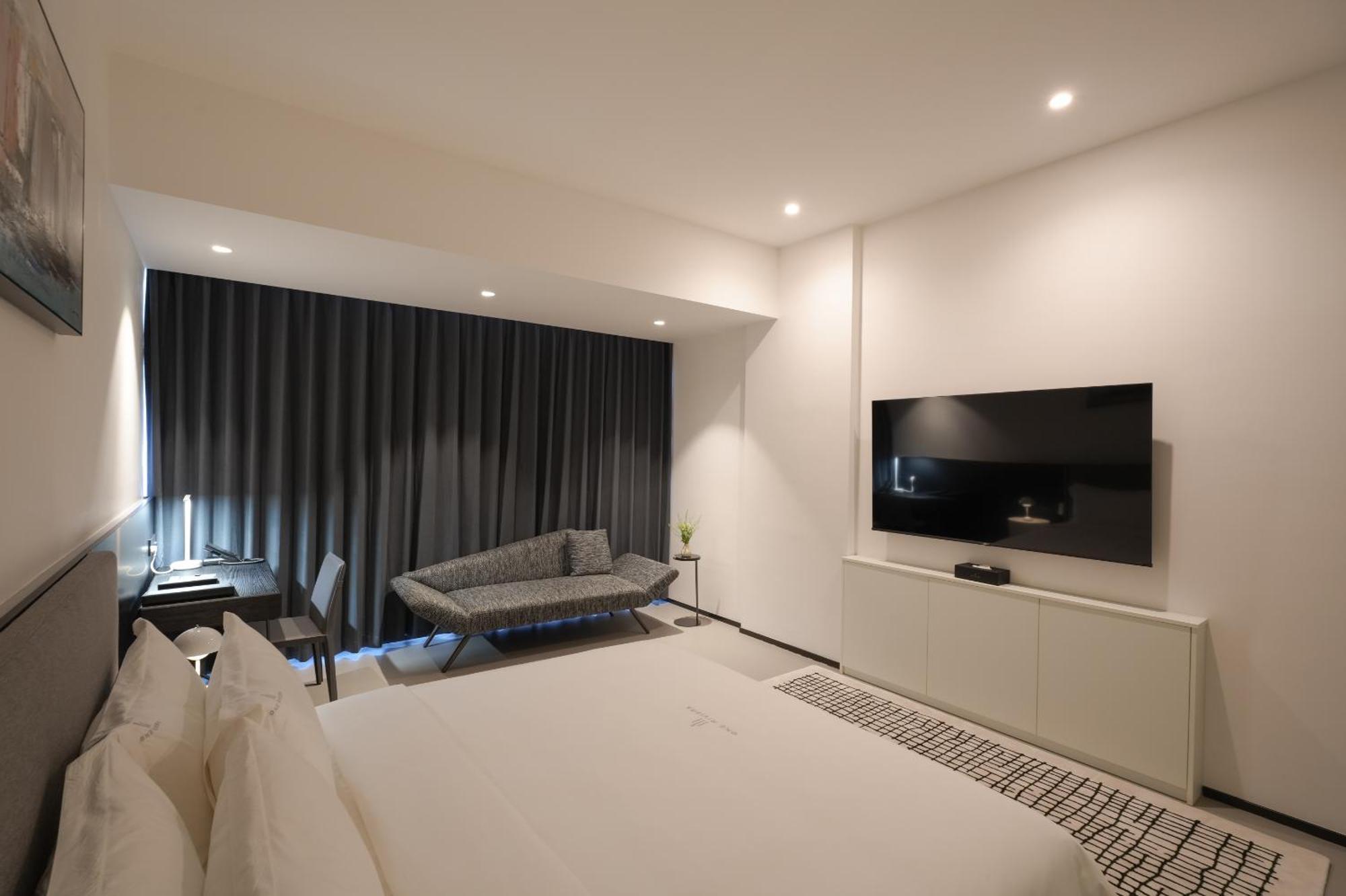 One Riviera Hotel And Residences Ban Souanmone Extérieur photo