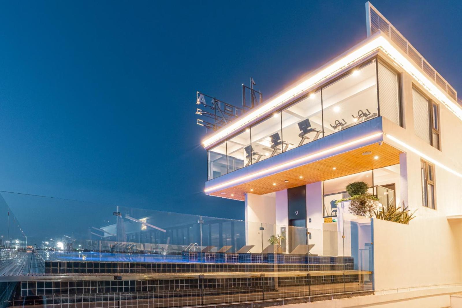 One Riviera Hotel And Residences Ban Souanmone Extérieur photo