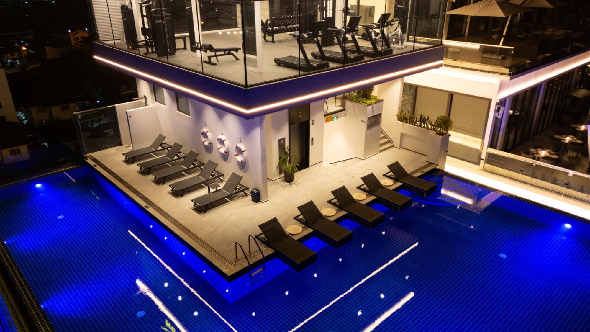 One Riviera Hotel And Residences Ban Souanmone Extérieur photo